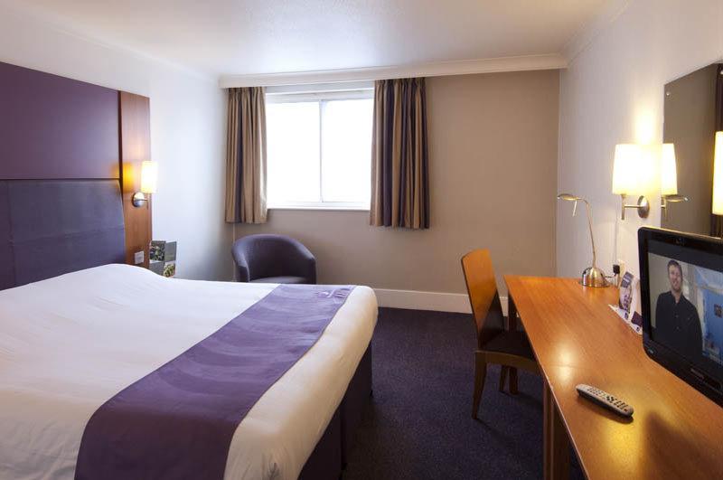 Premier Inn Ipswich South Екстериор снимка